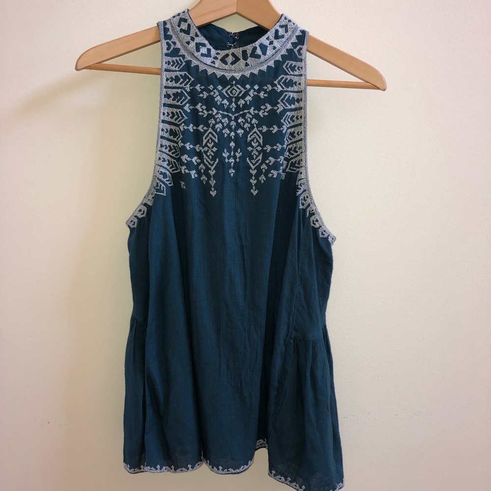 UO: Embroidered high neck Top - Picture 2 of 8